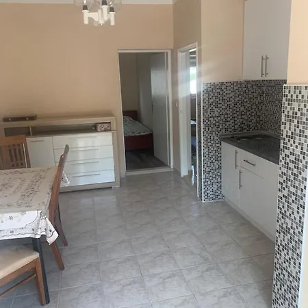 Apartments Neira Near Dubrovnik Ivanica Exterior photo
