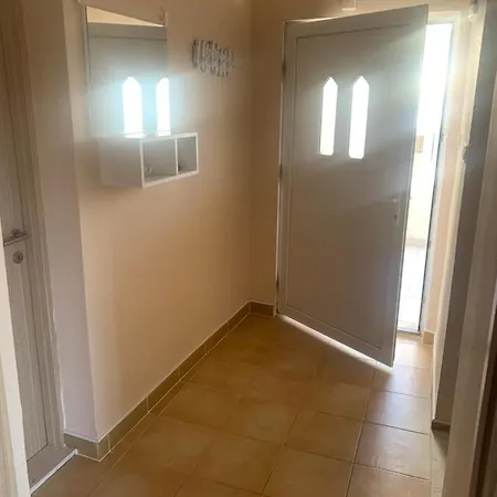 Apartments Neira Near Dubrovnik Ivanica Exterior photo